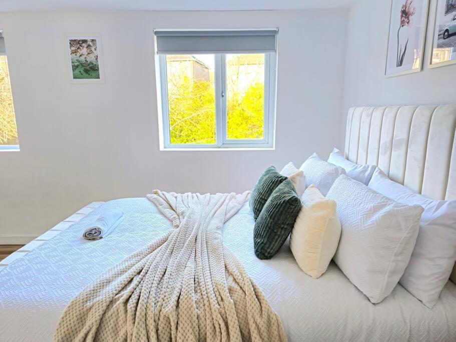 Spacious Haven With Free Parking Glasgow Exterior foto