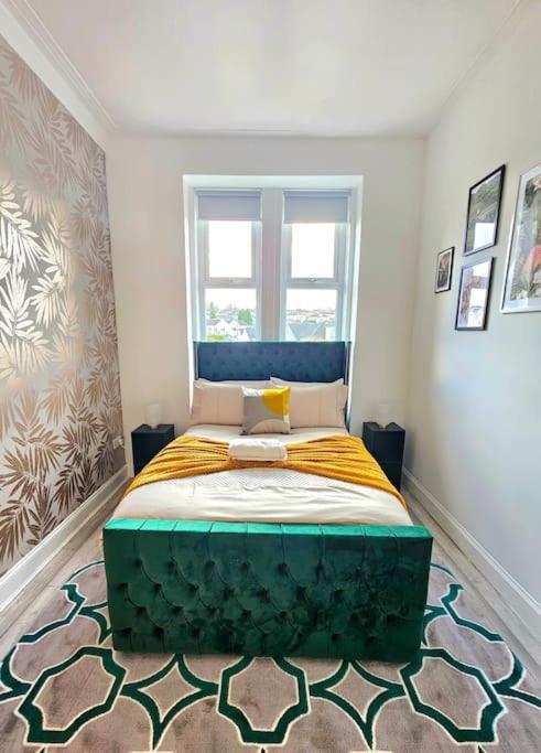 Spacious Haven With Free Parking Glasgow Exterior foto